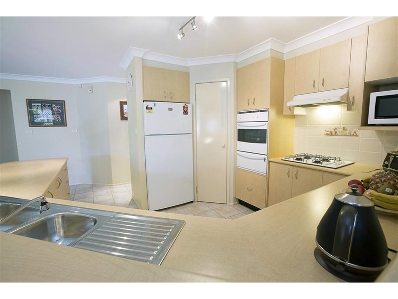 4 St Andrews Drive, Glenmore Park NSW 2745