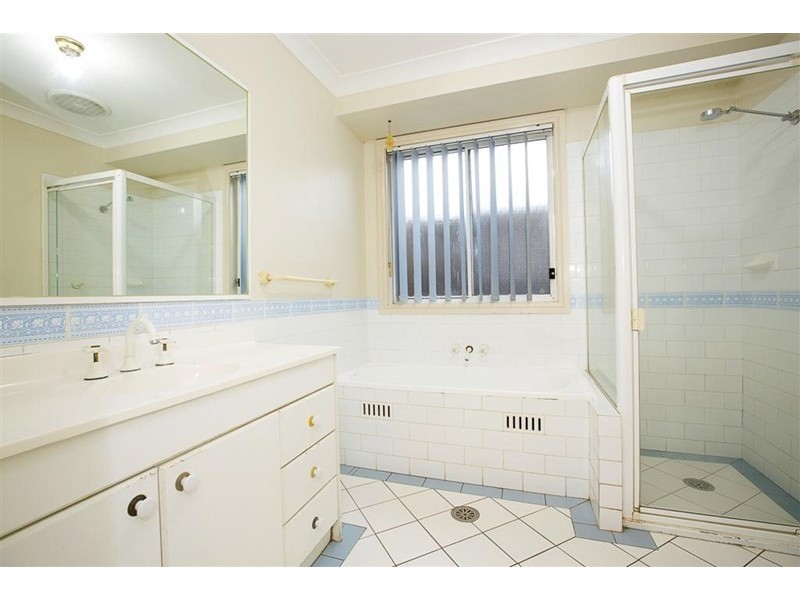 22 The Lakes Drive, Glenmore Park NSW 2745