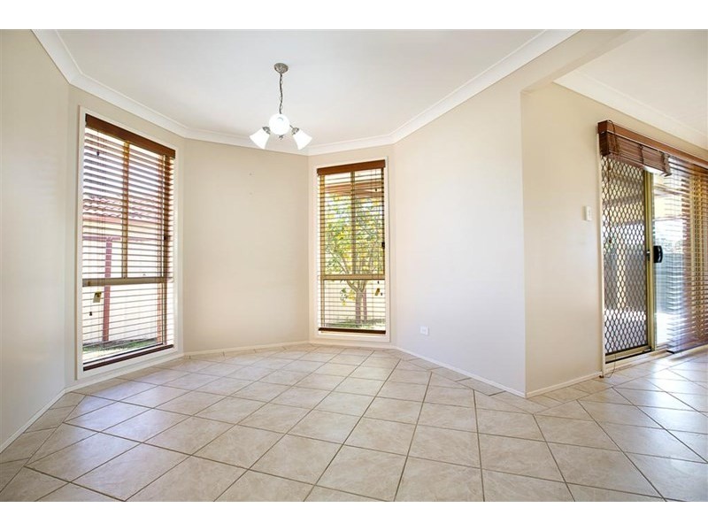 8 Thornbill Crescent, Glenmore Park NSW 2745