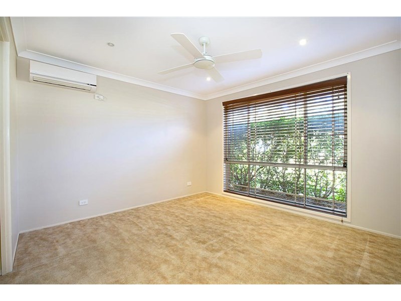 8 Thornbill Crescent, Glenmore Park NSW 2745