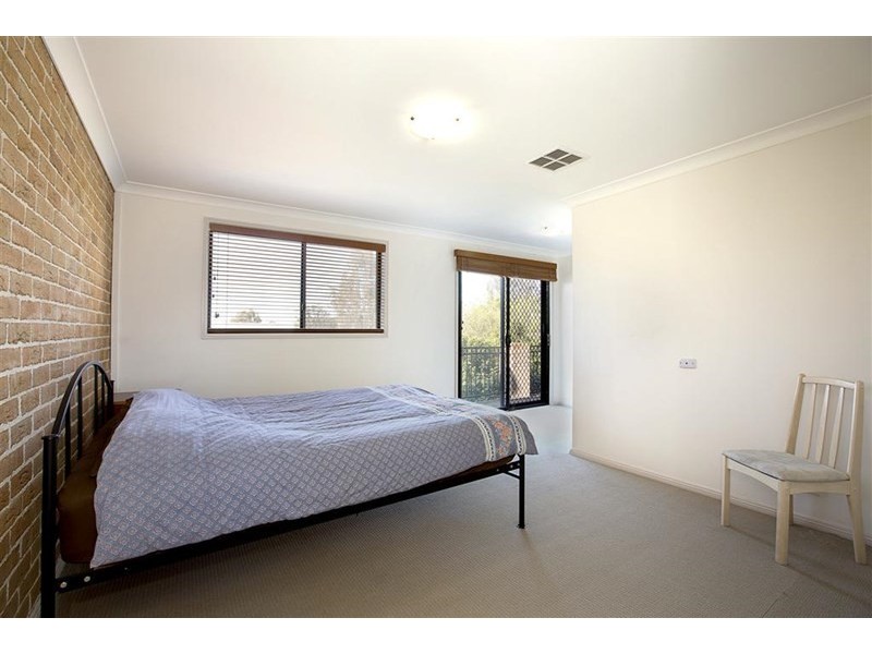8/1-11 Candlebark Circuit, Glenmore Park NSW 2745