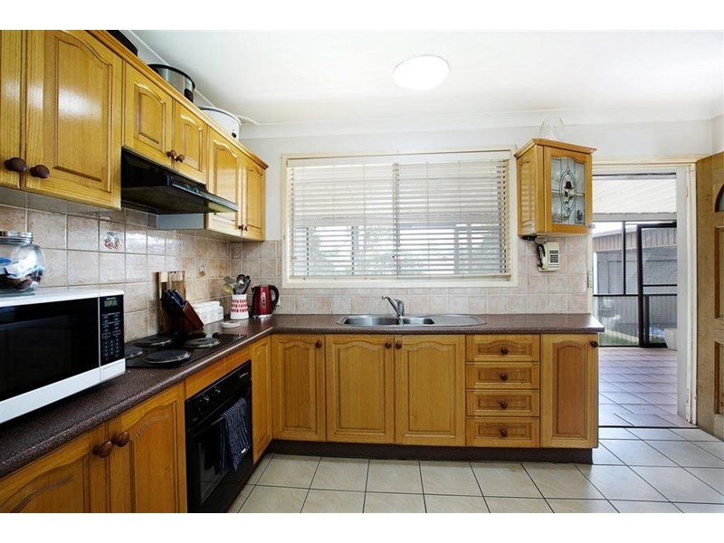 17 Milton Street, Colyton NSW 2760