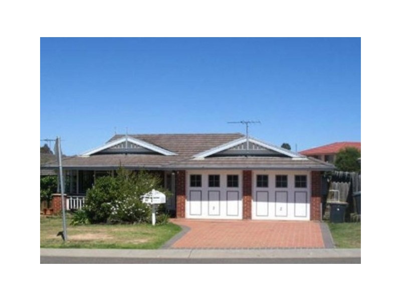 22 The Lakes Drive, Glenmore Park NSW 2745