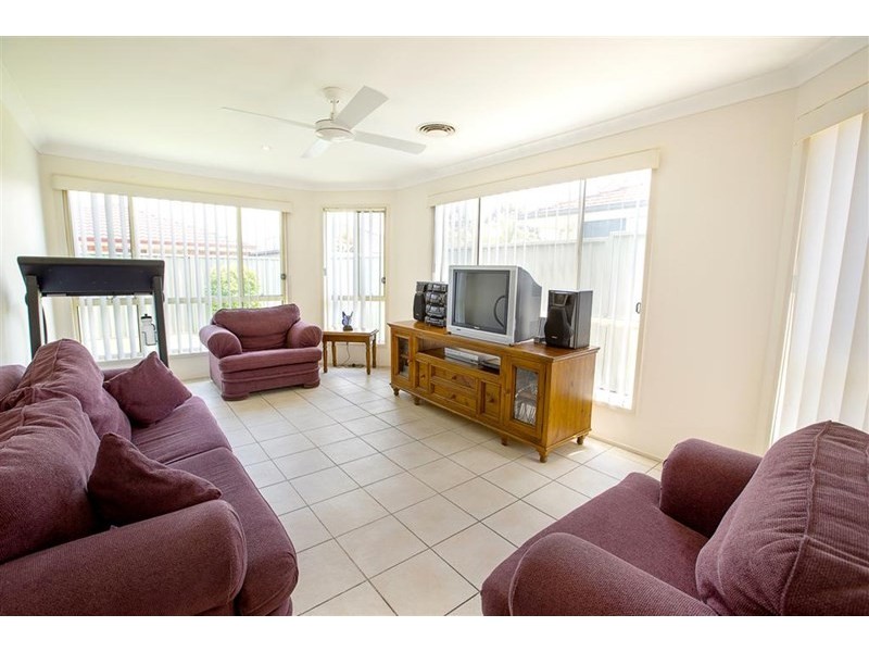 64 Aberdeen Circuit, Glenmore Park NSW 2745