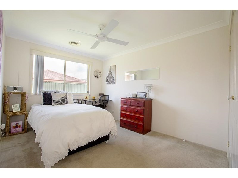 64 Aberdeen Circuit, Glenmore Park NSW 2745