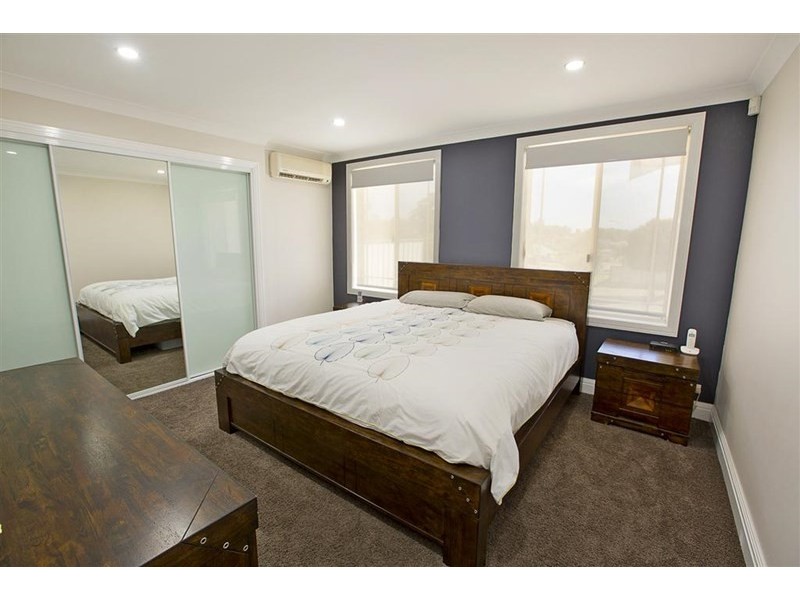 18 Yellowgum Close, Glenmore Park NSW 2745