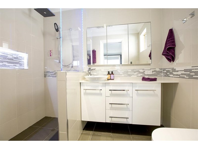 18 Yellowgum Close, Glenmore Park NSW 2745