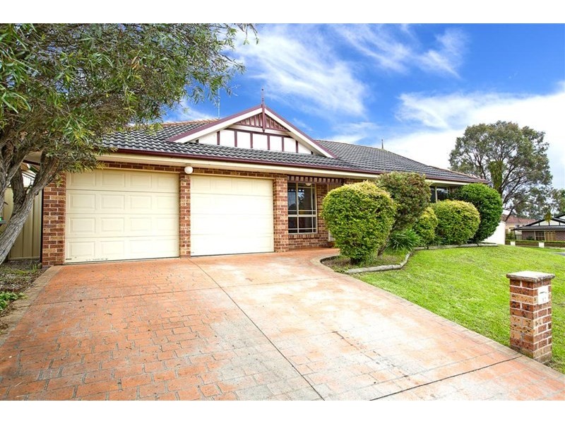 12 Magpie Place, Glenmore Park NSW 2745
