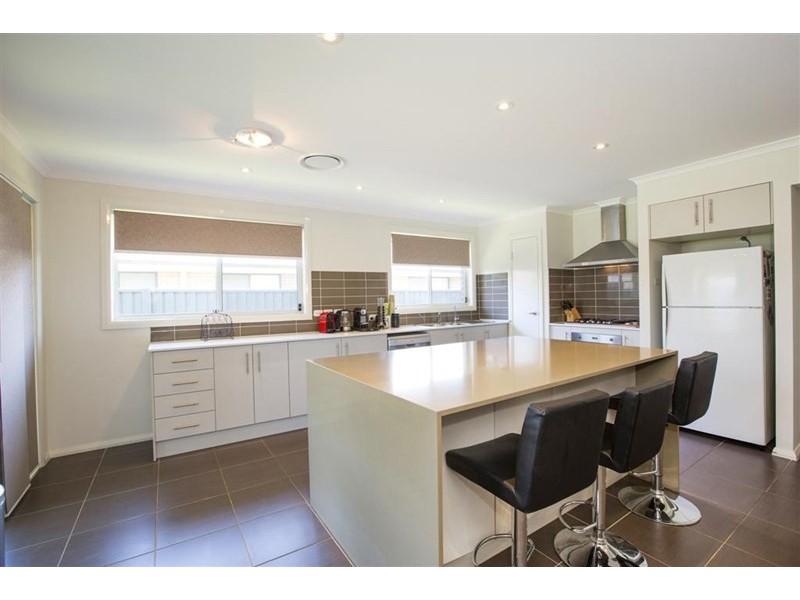 64 Glenmore Ridge Drive, Glenmore Park NSW 2745