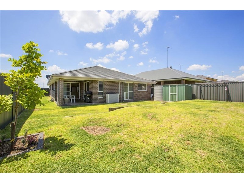 64 Glenmore Ridge Drive, Glenmore Park NSW 2745