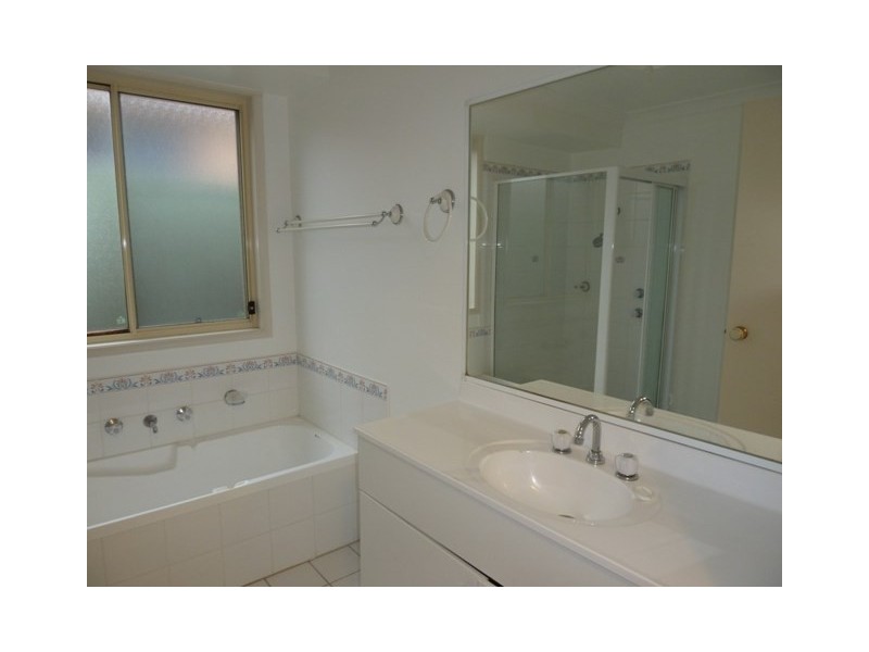 5 Kukundi Drive, Glenmore Park NSW 2745