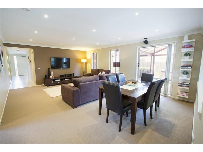 39 Ballybunnion Terrace, Glenmore Park NSW 2745