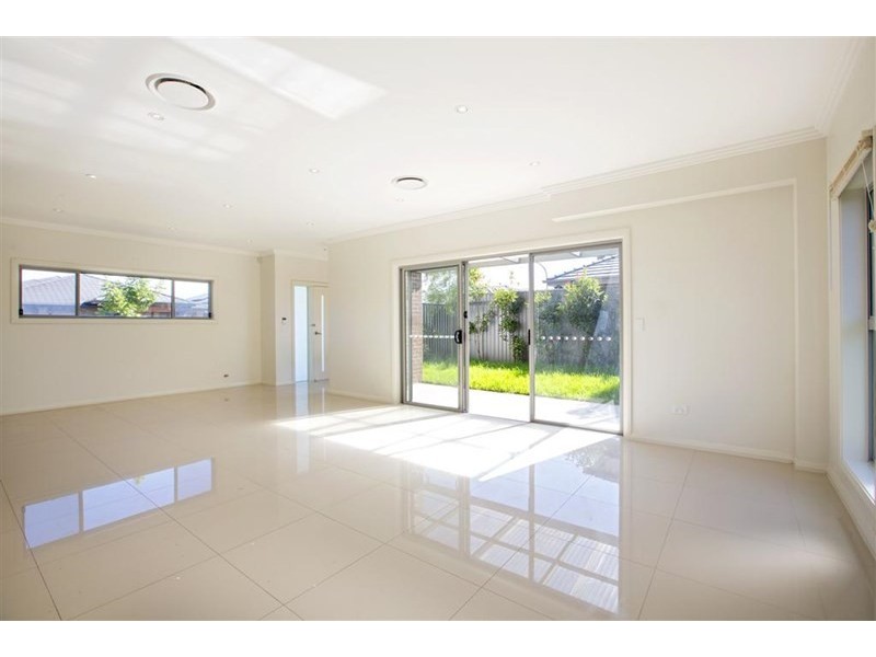 24 Foothills Terrace, Glenmore Park NSW 2745