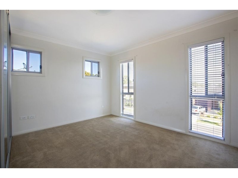 24 Foothills Terrace, Glenmore Park NSW 2745