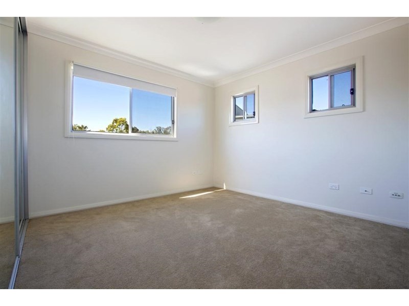 24 Foothills Terrace, Glenmore Park NSW 2745