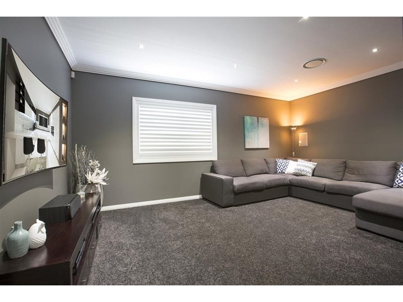 114 Ridgetop Drive, Glenmore Park NSW 2745