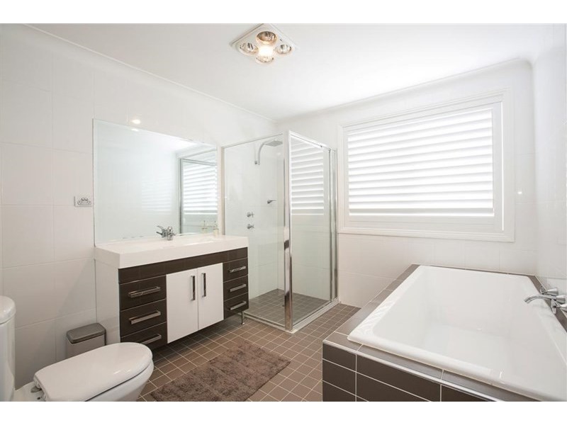 114 Ridgetop Drive, Glenmore Park NSW 2745