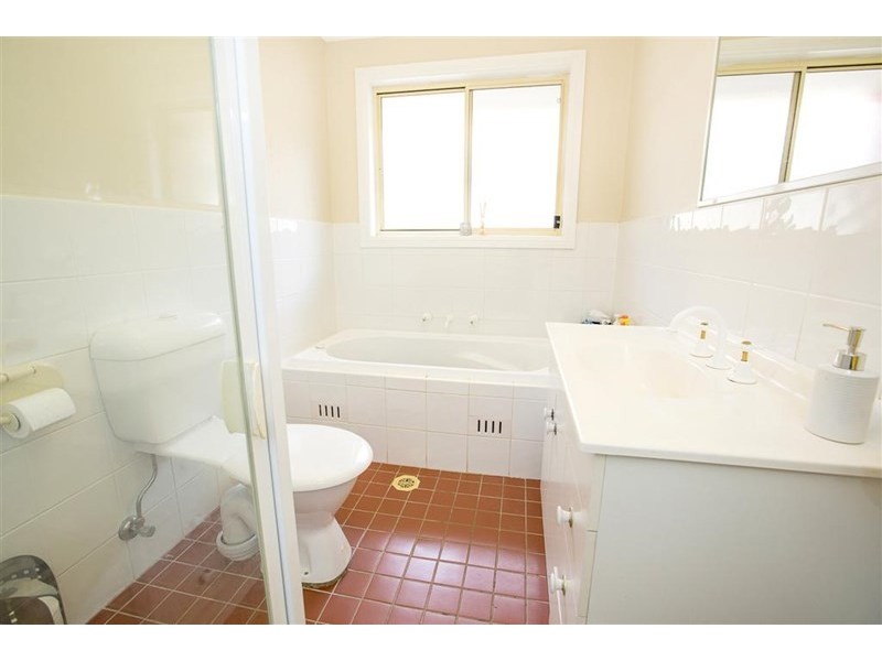 12 Magpie Place, Glenmore Park NSW 2745