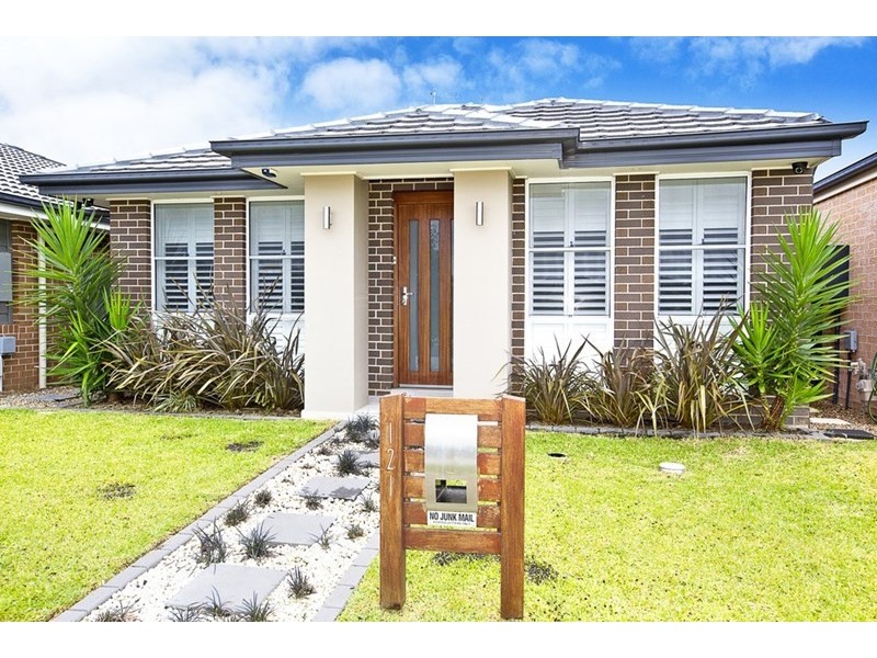121 Glenmore Ridge Drive, Glenmore Park NSW 2745