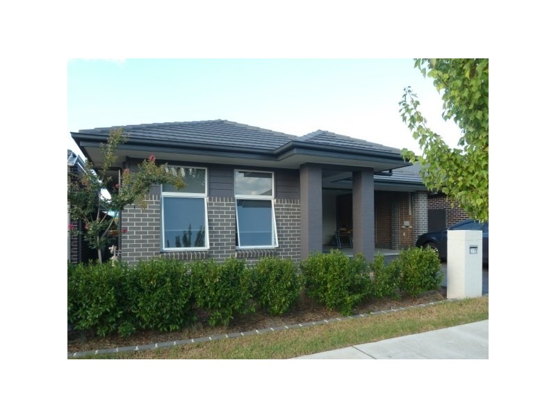 11 Bartlett Place, Penrith NSW 2750