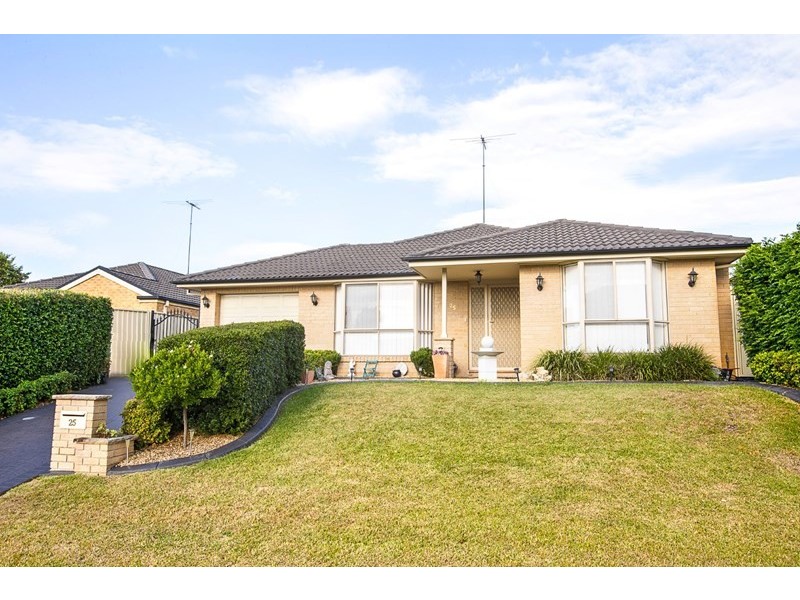 25 Dara Crescent, Glenmore Park NSW 2745