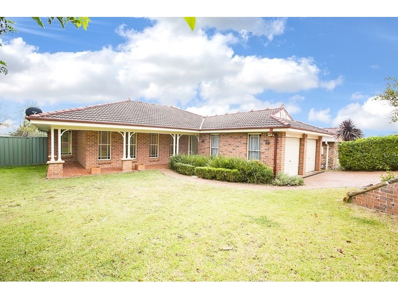 15 Banjo Paterson Close, Glenmore Park NSW 2745