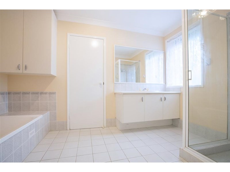 26 Fairywren Close, Glenmore Park NSW 2745