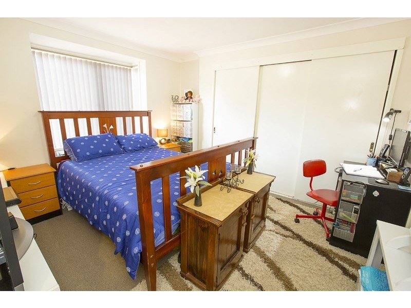 8 Pardalote Place, Glenmore Park NSW 2745