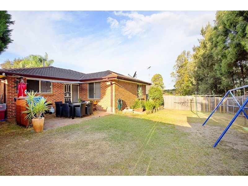 8 Pardalote Place, Glenmore Park NSW 2745