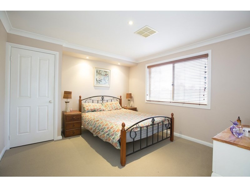 5 Mackenzie Avenue, Glenmore Park NSW 2745