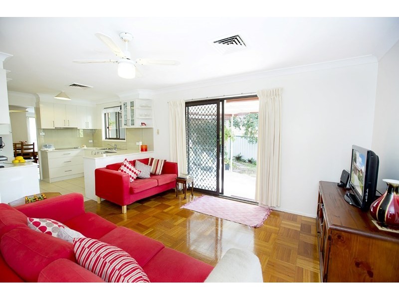 6 Honeysuckle Avenue, Glenmore Park NSW 2745