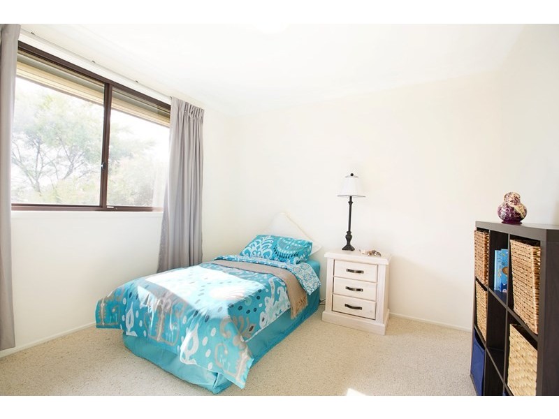 6 Honeysuckle Avenue, Glenmore Park NSW 2745