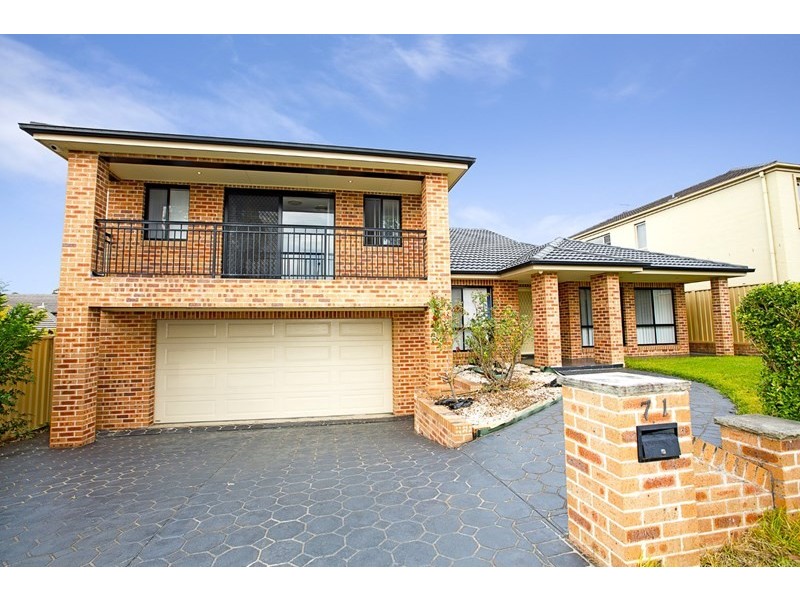 71 Ridgetop Drive, Glenmore Park NSW 2745