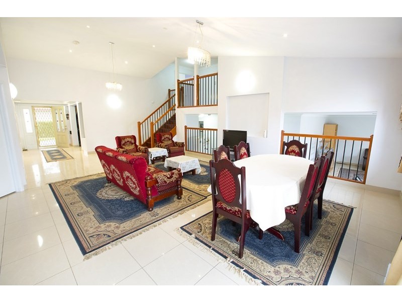 71 Ridgetop Drive, Glenmore Park NSW 2745