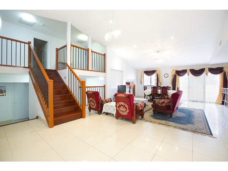 71 Ridgetop Drive, Glenmore Park NSW 2745