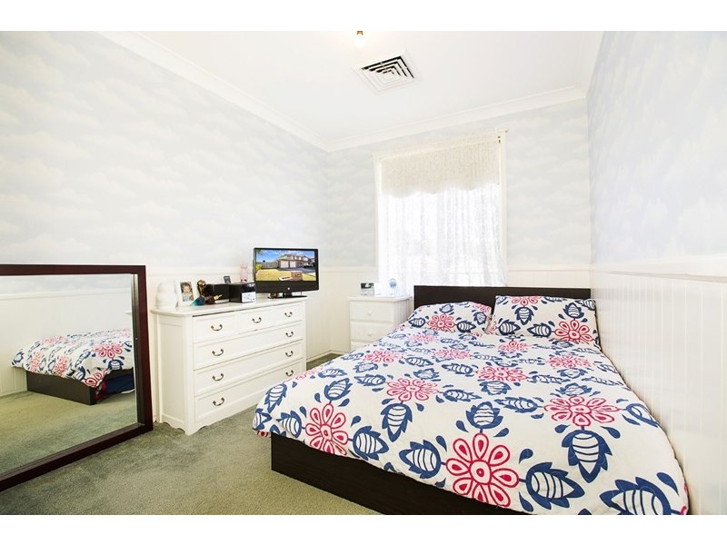 13 Marigold Close, Glenmore Park NSW 2745