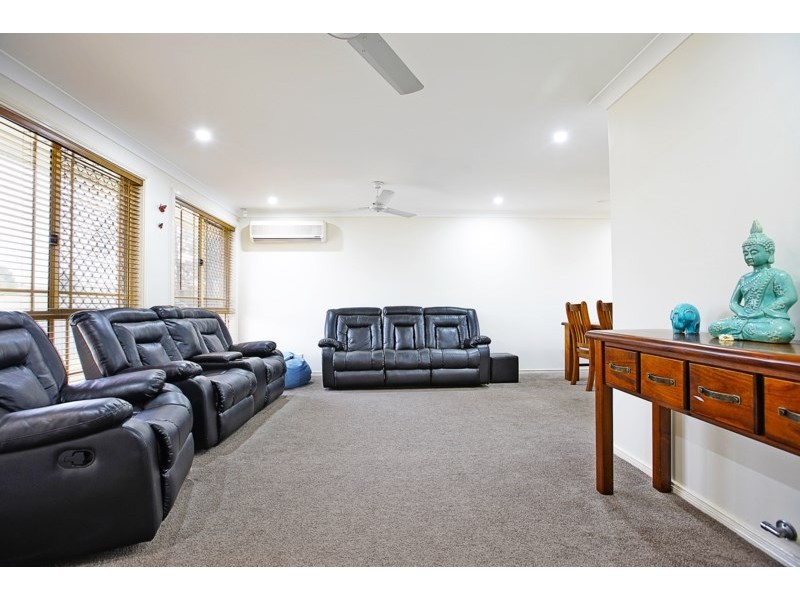 25 Ferntree Close, Glenmore Park NSW 2745