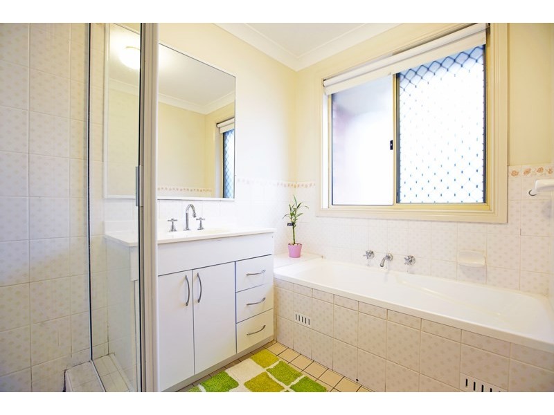 25 Ferntree Close, Glenmore Park NSW 2745