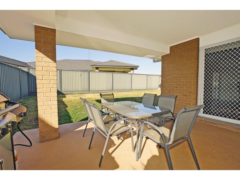 4 Tall Trees Drive, Glenmore Park NSW 2745