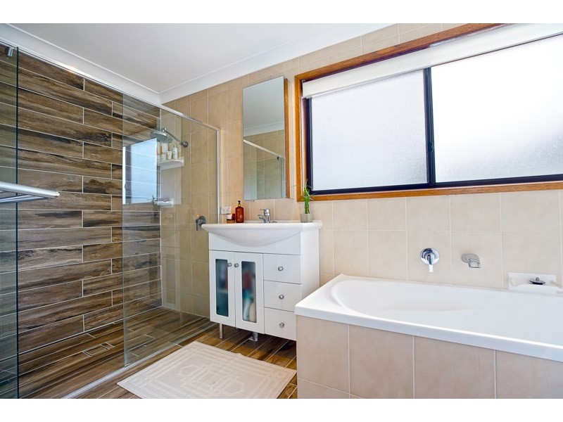 2 Barcoo Close, Erskine Park NSW 2759