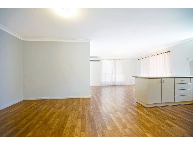 16 Waringa Crescent, Glenmore Park NSW 2745