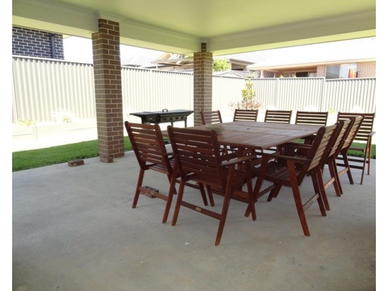 14 Foothills Terrace, Glenmore Park NSW 2745