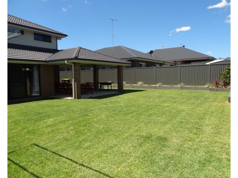 14 Foothills Terrace, Glenmore Park NSW 2745