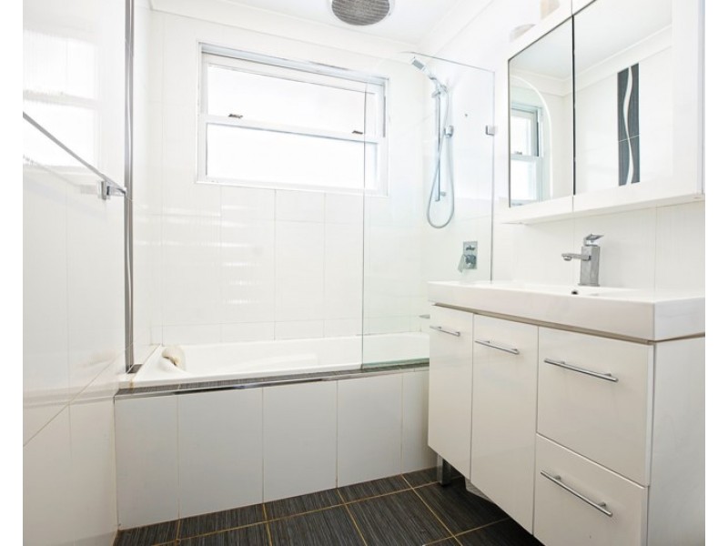 2 + 2a Winston Street, Penrith NSW 2750