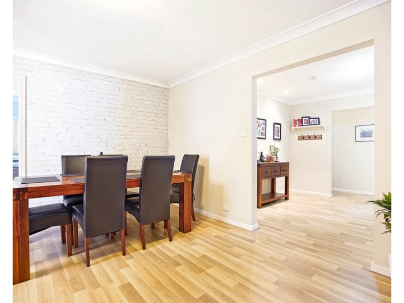 15 Lincoln Drive, Cambridge Park NSW 2747