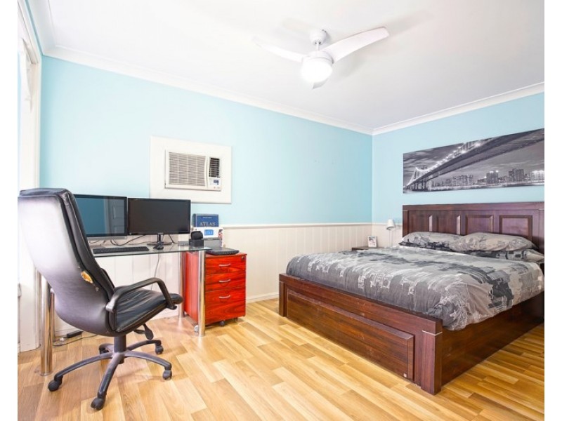 15 Lincoln Drive, Cambridge Park NSW 2747