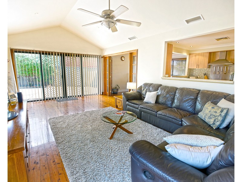 32 Sutton Road, Cambridge Park NSW 2747