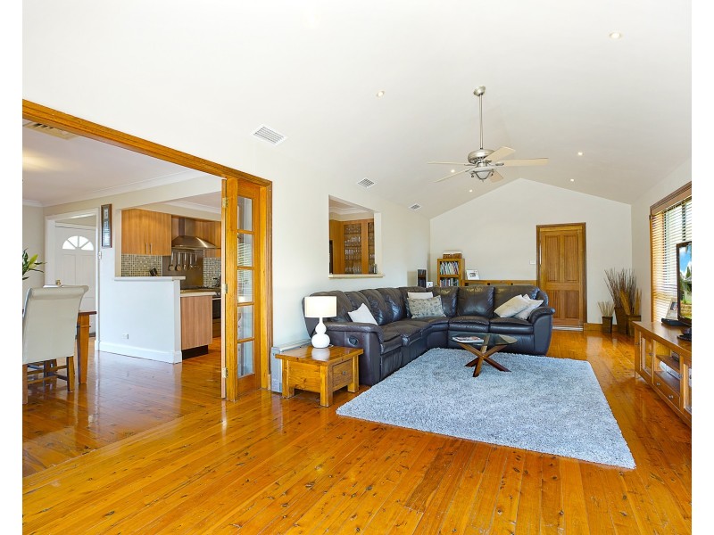 32 Sutton Road, Cambridge Park NSW 2747