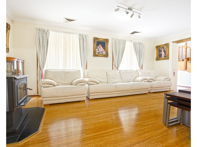 20 Harriett Close, Glenmore Park NSW 2745