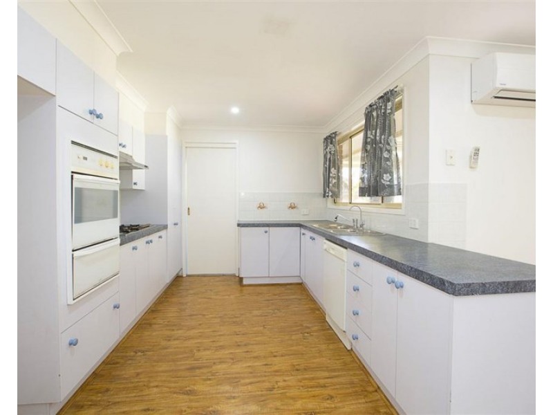 38 The Lakes Drive, Glenmore Park NSW 2745